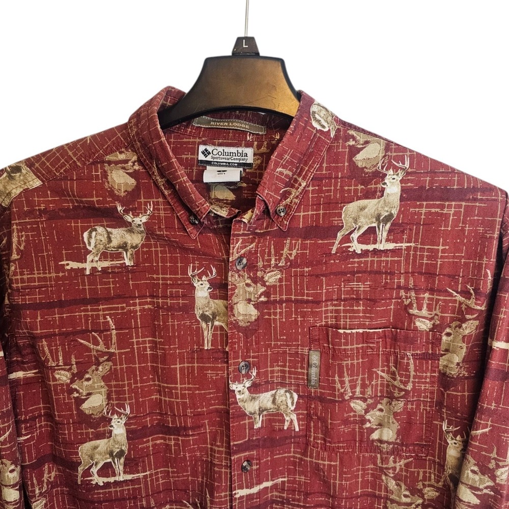 Columbia River Lodge Deer Hunting‎ Buck Large Long Sleeve Button Up Shirt